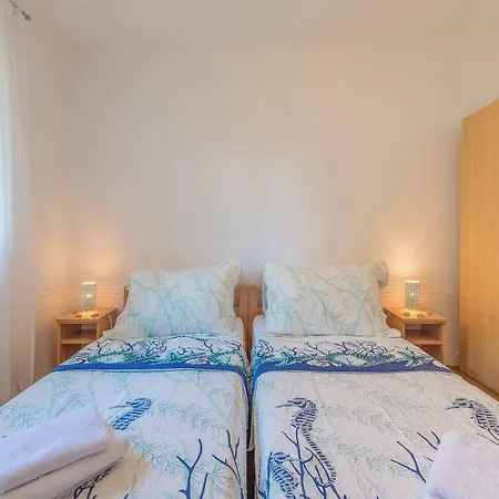 아파트 Spacious 2br Near Center